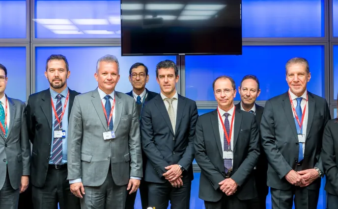 Brazilian Minister of communications visits Thales Alenia Space - Thalesgroup