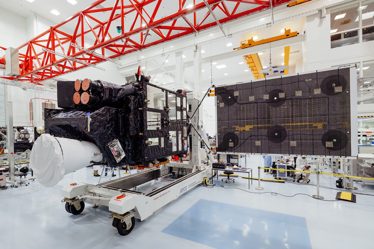 mtg-i2_solararraydeployment_thalesaleniaspace_alban_pichon_161a7820.jpg